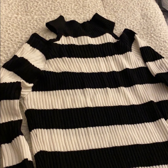 Brand new dress - Picture 2 of 6